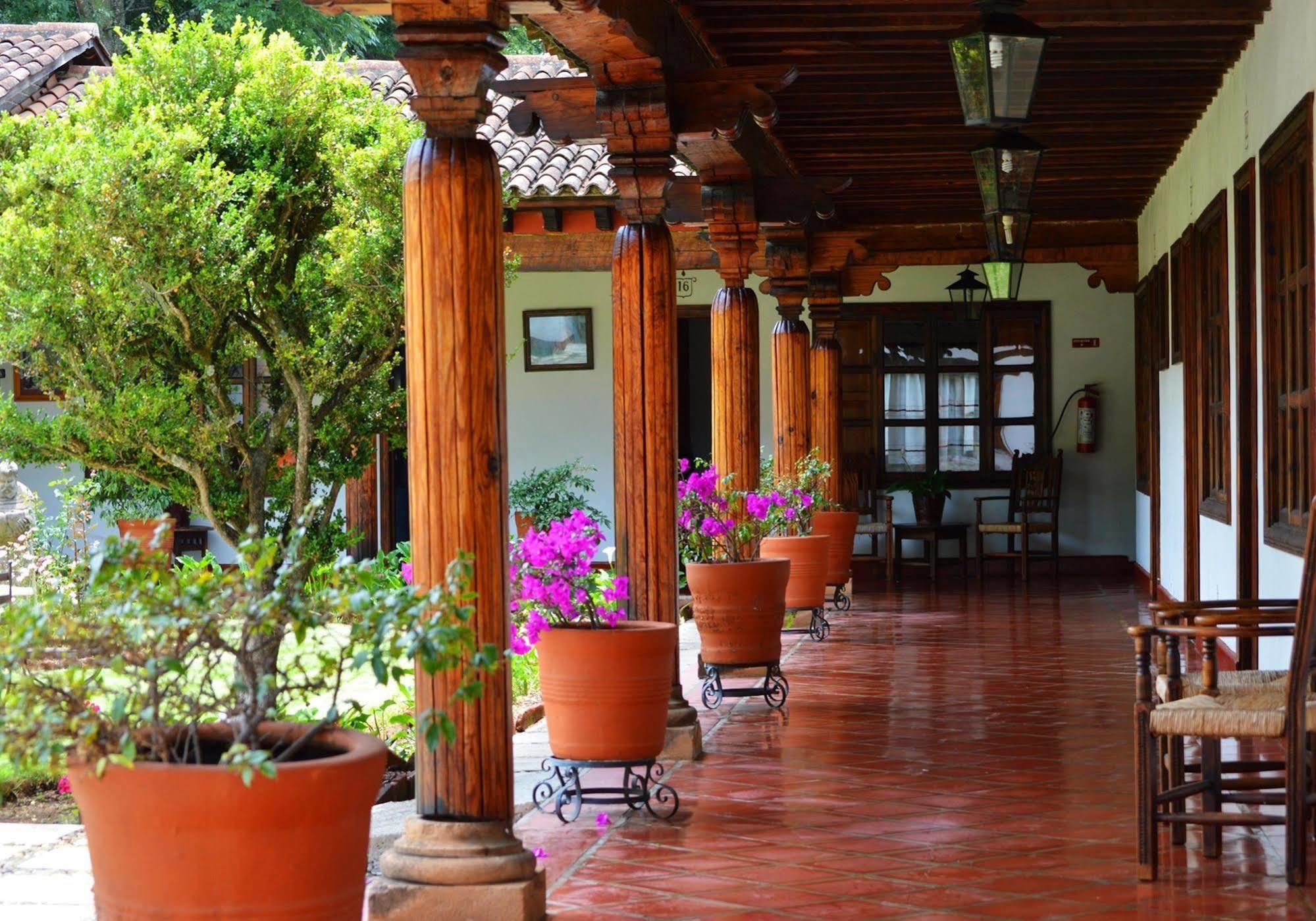 Hosteria San Felipe Пацкуаро Экстерьер фото